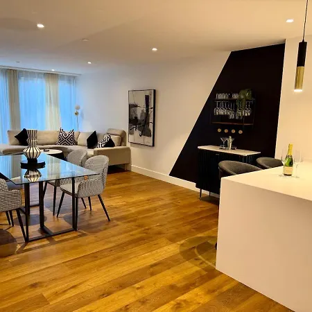 212 Rh - Retreat Apartment